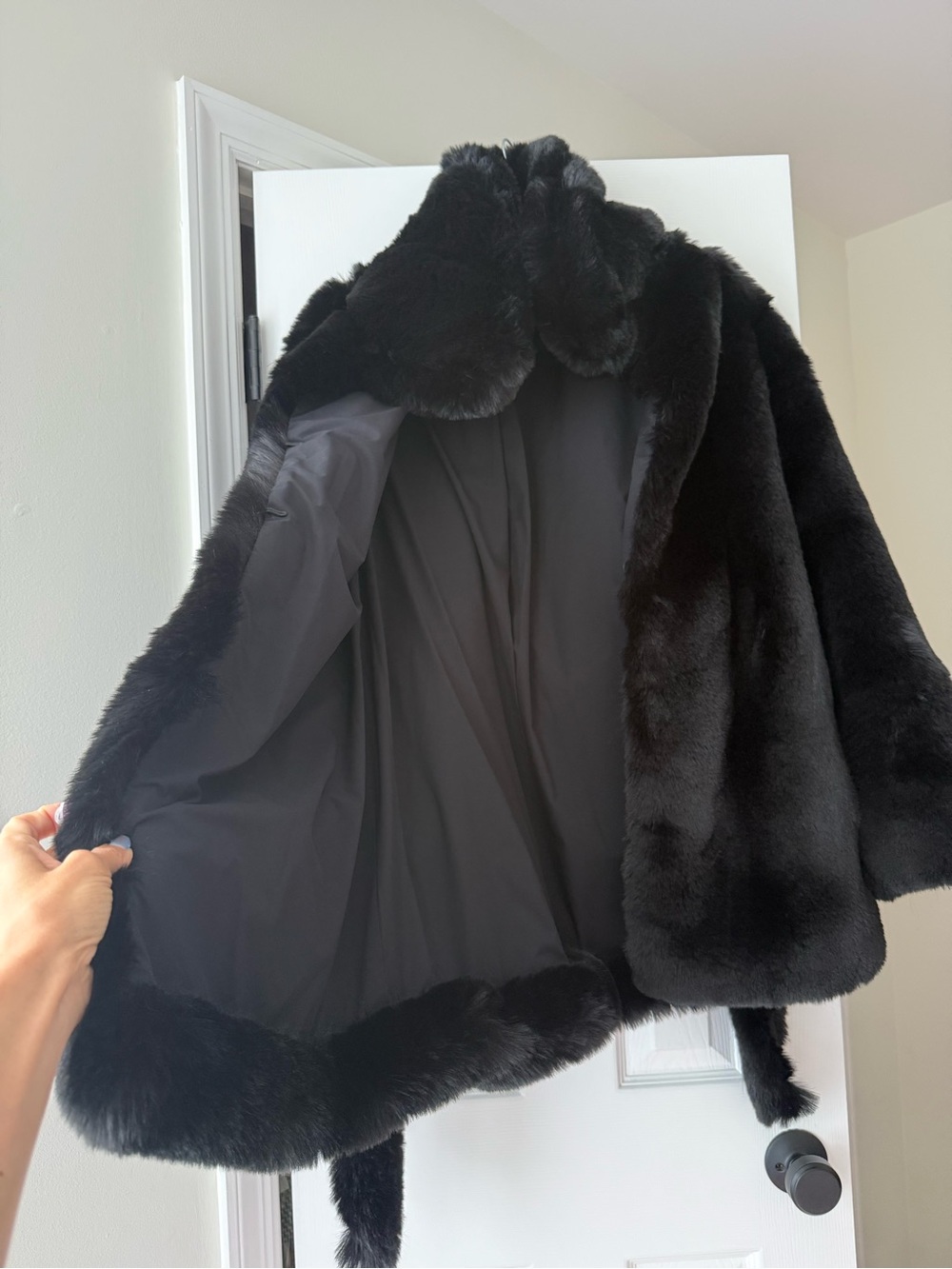 ALO Yoga Faux Fur Starstruck Oversized Belted Coat Black - Picture 7 of 10